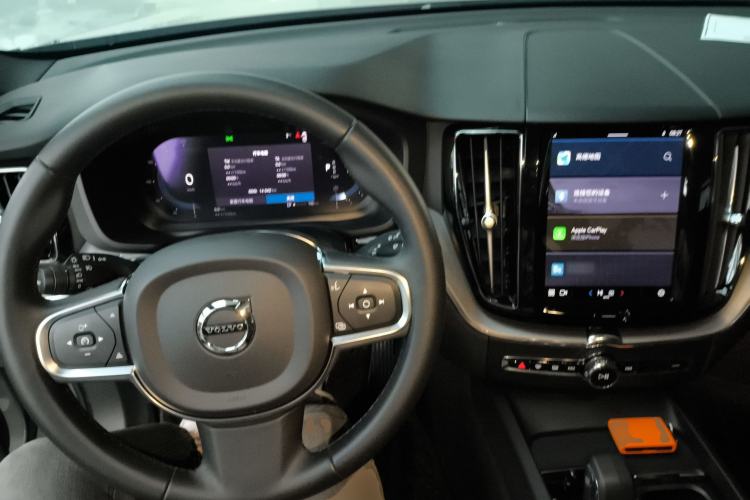 Used Volvo XC60 2024 B5 4x4 Smart Luxury Edition
