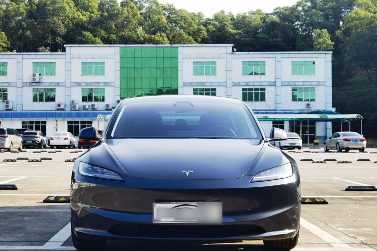 Used Tesla Model 3 2025 Rear-Wheel-Drive Version
