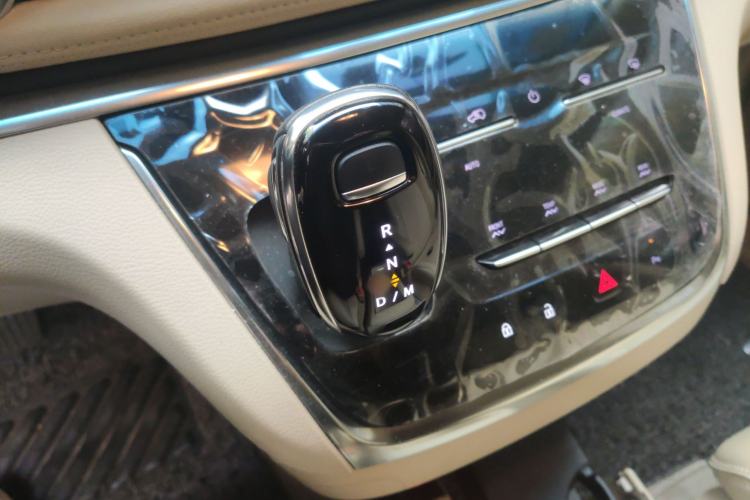 Used Buick GL8 2023 Land Executive Class Smart Enjoyment Model
