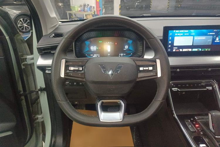 Used Wuling Asta 2022 2.0L DHT Electric-Speed Version