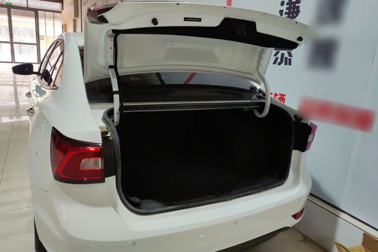 Used Roewe i5 2020 1.5L Automatic 4G Connected Linghao Edition
