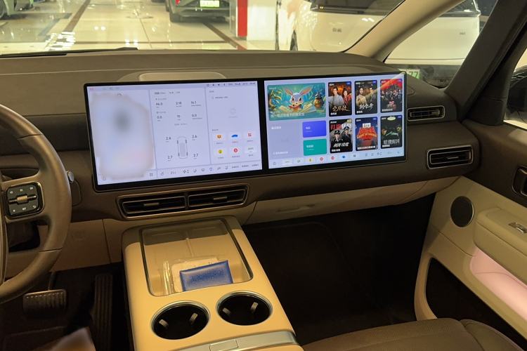 Used Li Auto MEGA 2024 Ultra Model
