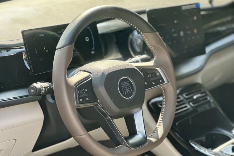 Used BYD Qin PLUS 2024 HONOR Edition DM-i 55KM Leading Model
