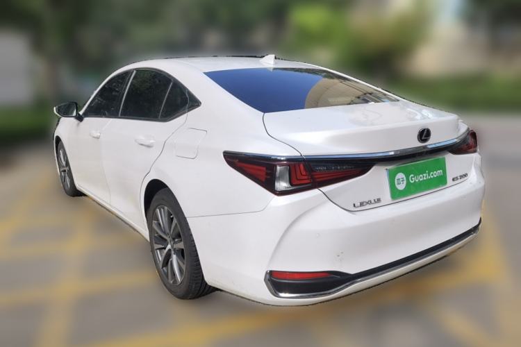Used Lexus ES 2018 200 Excellence Edition China V Standard
