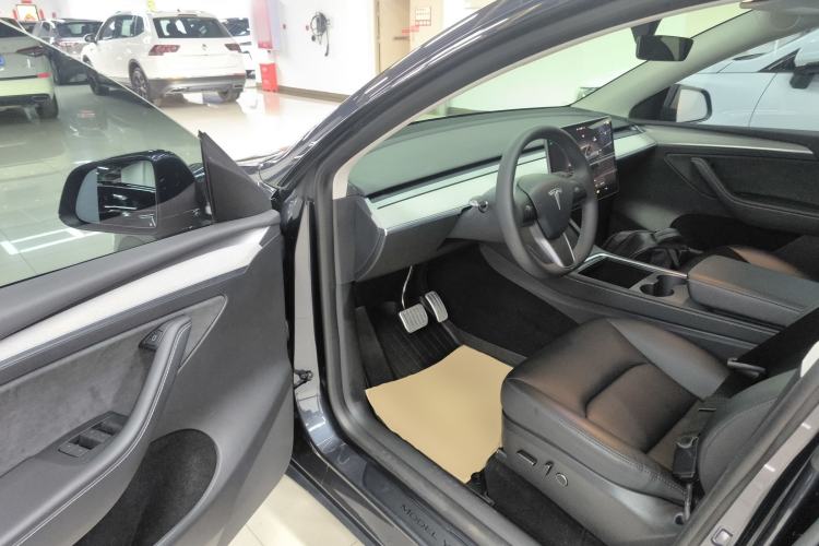 Used Tesla Model Y 2024 Rear-Wheel-Drive Version