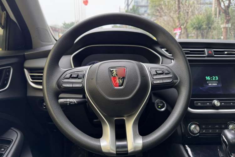 Used Roewe RX3 2020 1.6L CVT 4G Connected Ultra-Cool Flagship Edition
