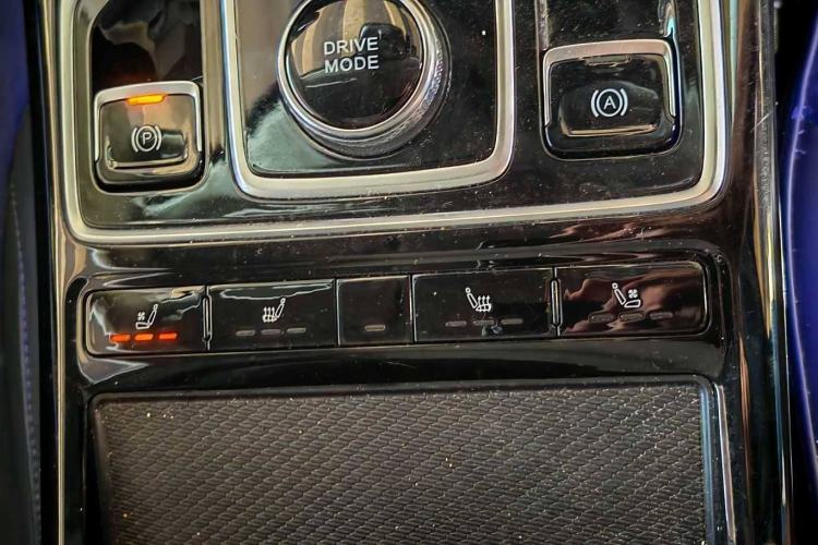 Used Hongqi HS5 2022 Revised Version 2.0T Smart Connect Flagship Edition
