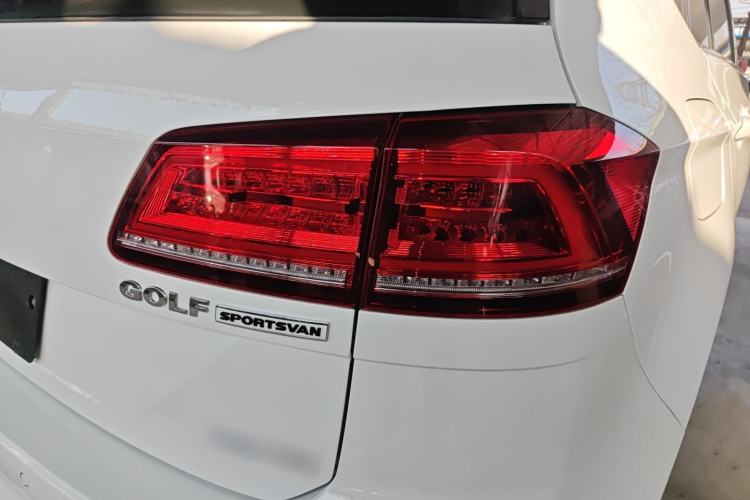 Used Volkswagen Golf Sportsvan 2016 230TSI Automatic Trend Edition
