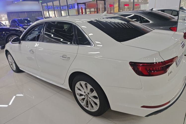 Used Audi A4L 2019 40 TFSI Ambition China VI
