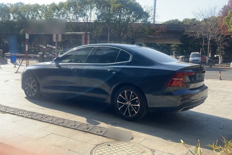 Used Volvo S60 2022 B4 Zhiyi Luxury Edition