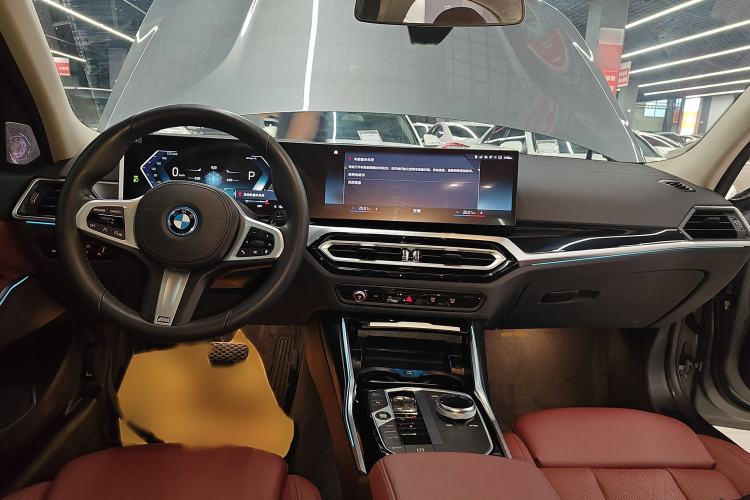 Used BMW i3 2022 eDrive 35 L
