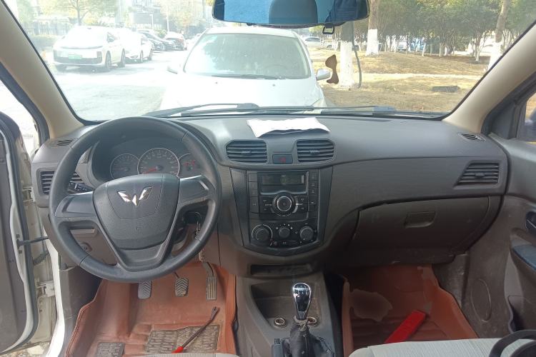 Used Wuling Hongguang 2015 1.2L S Base Model China V Standard
