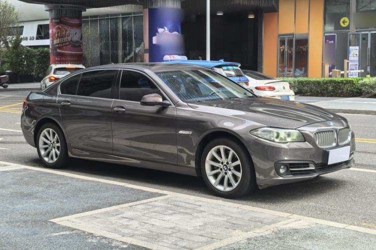 Used BMW 5 Series 2014 535Li Leading Model
