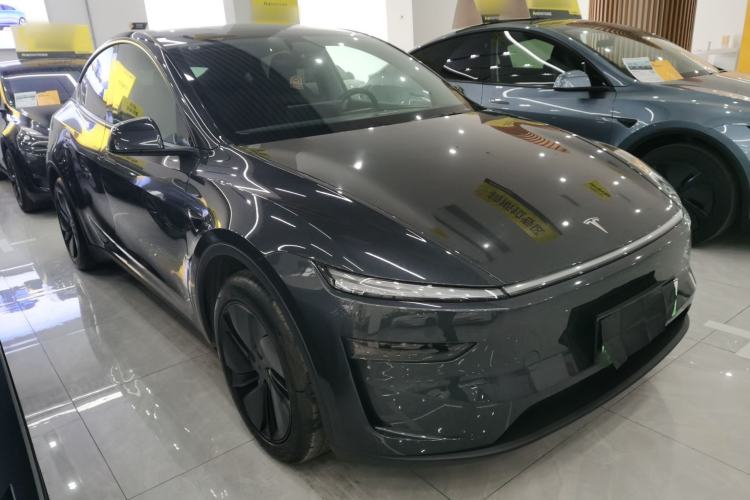 Used Tesla Model Y 2025 Rear-Wheel-Drive Version
