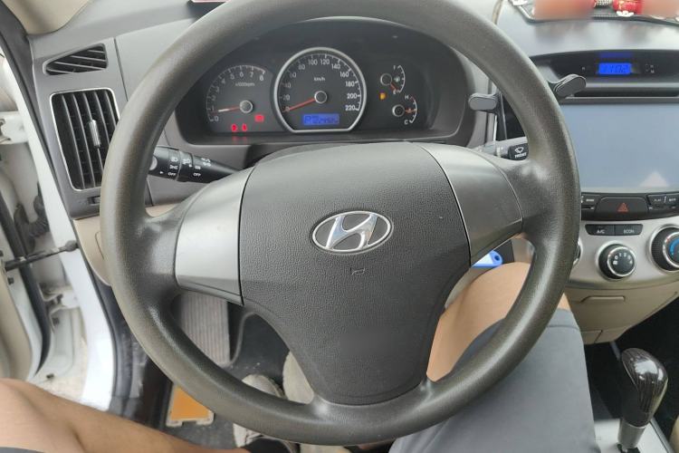 Used Hyundai Celesta 2015 1.6L Automatic Comfort Model
