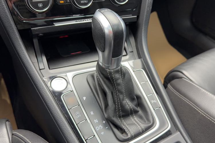 Used Volkswagen Golf 2015 2.0 TSI R