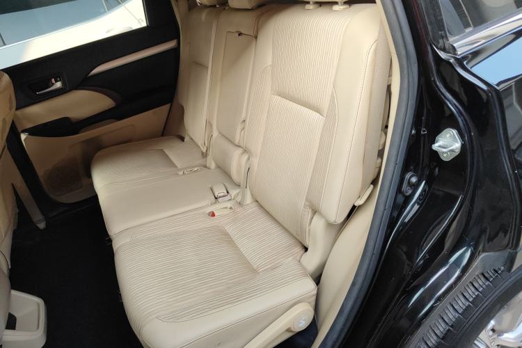 Used Toyota Highlander 2015 2.0T Two-Wheel Drive Elite Edition 7 Seats
