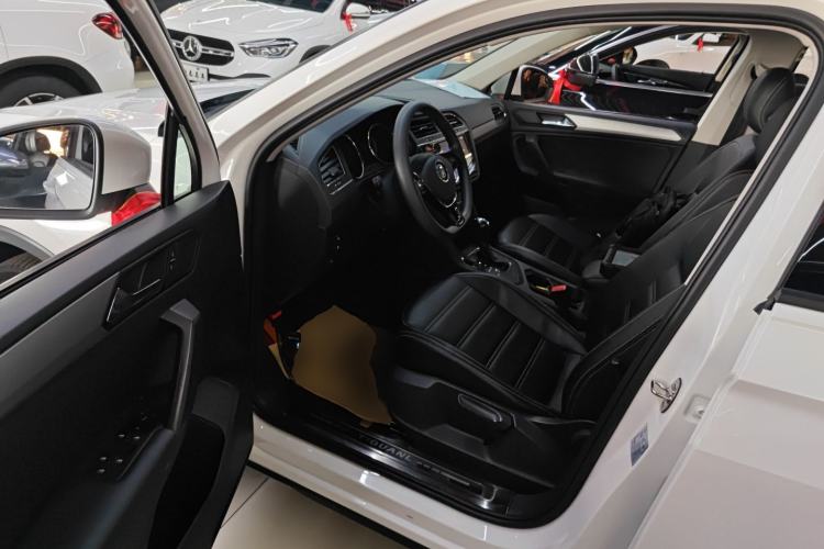 Used Volkswagen Tiguan L 2018 Revised Version 330TSI Automatic Two-Wheel Drive Trendy Edition
