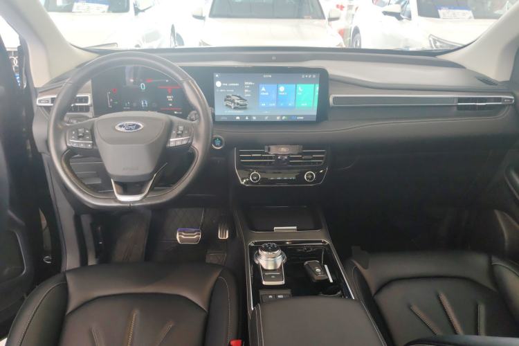 Used Ford Edge 2021 PLUS EcoBoost 245 Two-Wheel-Drive Titanium 7-Seater
