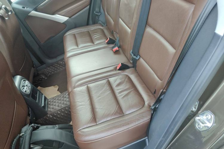 Used Volkswagen Tiguan 2015 1.8TSI Automatic All-Wheel-Drive Luxury Model
