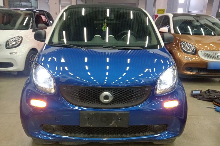 Used  fortwo 2018 1.0L 52kW Hardtop Dynamic Version China V
