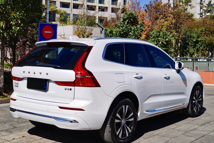 Used Volvo XC60 2023 B5 4x4 Smart Luxury Edition
