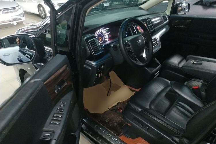 Used Honda Elysion 2016 2.4L Luxury Edition
