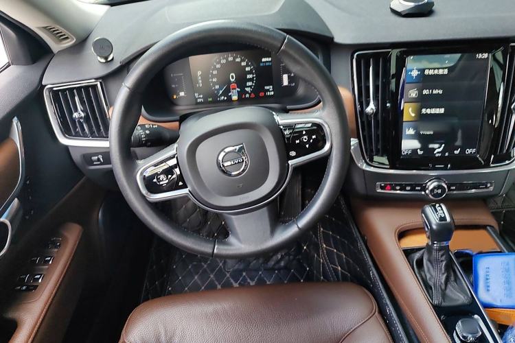 Used Volvo S90 2019 T5 Zhiyi Edition
