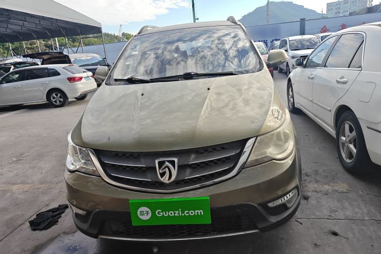 Used Baojun 730 2014 1.5L manual Comfort version 7 seats