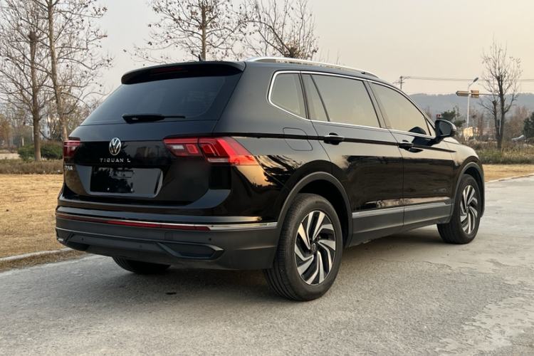 Used Volkswagen Tiguan L 2024 Outstanding Model 300TSI Automatic Two-Wheel Drive Longteng Edition