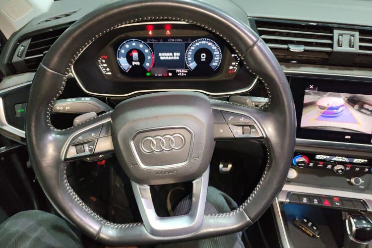 Used Audi Q3 2020 35 TFSI Fashion Dynamic Model