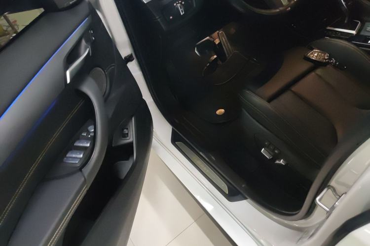 Used BMW X2 2023 sDrive 25i Shining Edition
