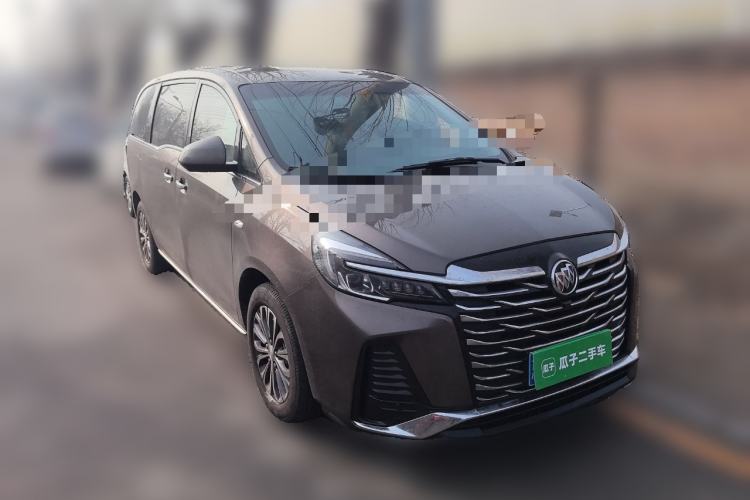 Used Buick GL8 2023 Facelifted Land Cruiser Executive Luxury Version
