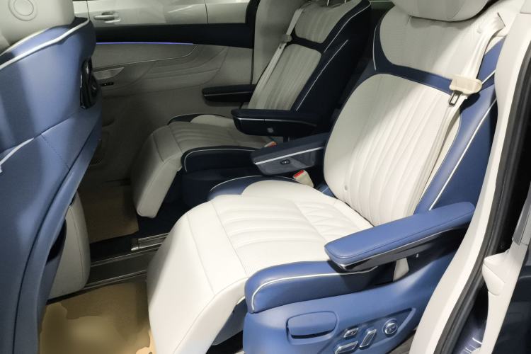 Used Roewe iMAX8 2021 400TGI Supreme Series Ultimate Edition