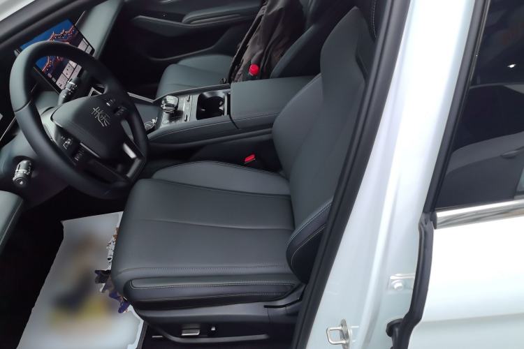 Used BYD Qin L 2025 DM-i Smart Drive 120KM Leading Model
