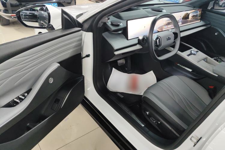 Used  E8 2024 665 km Range Rear-Drive Starship Long-Range Version