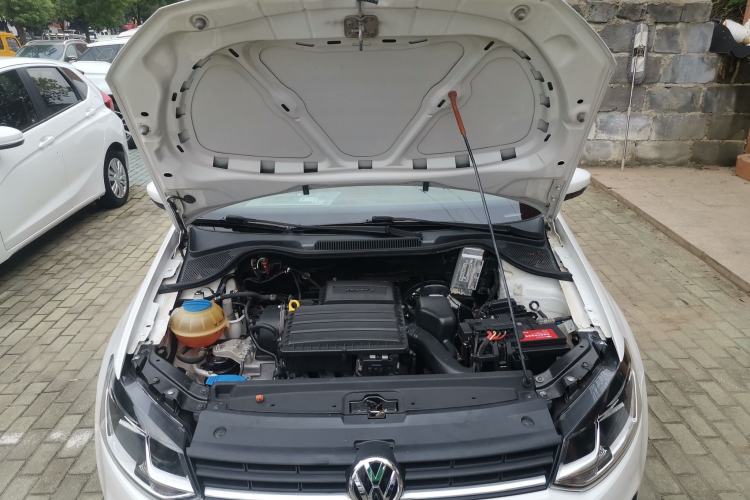 Used Volkswagen Polo 2014 1.6L Automatic Comfort Edition
