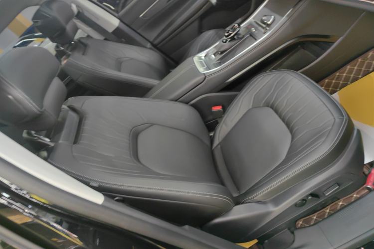 Used Ford Edge 2025 Escape L 2.0T EcoBoost Two-Wheel Drive 7-Seater Luxury Model