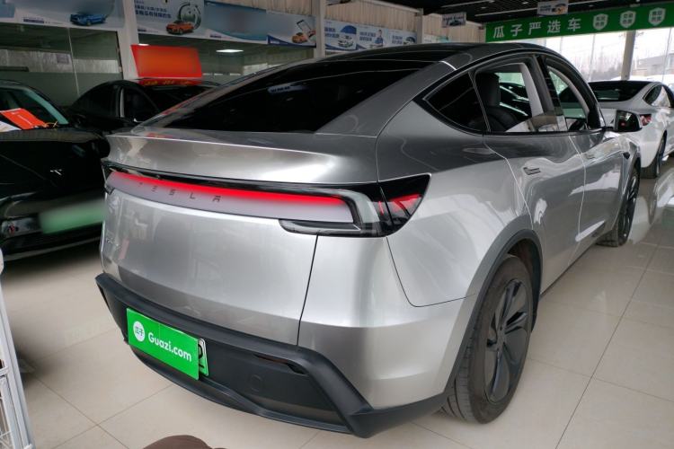 Used Tesla Model Y 2025 Rear-Wheel Drive First Edition