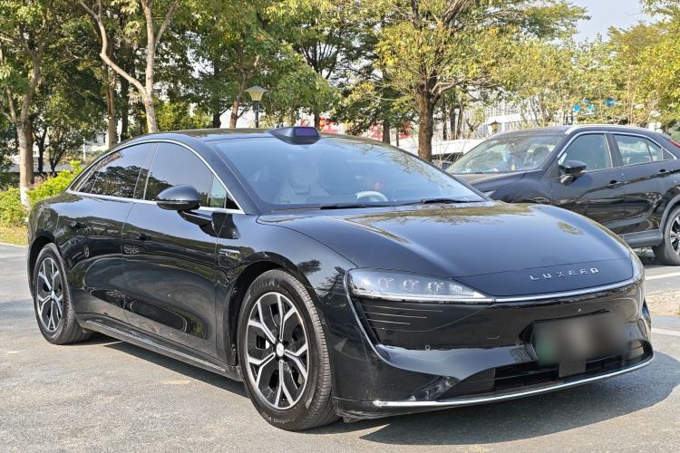 Used Hima Luxeed S7 2025 855 km Max