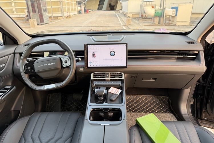 Used JETOUR Dashing 2025 1.5T DCT Luxury Edition
