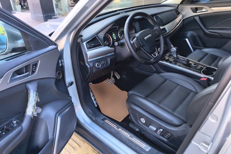 Used Haval H7 2017 Red-Label H7 2.0T Automatic Luxury Model
