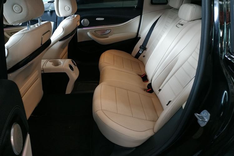 Used Mercedes-Benz E-Class 2019 E 300 L Sporty and Stylish Model
