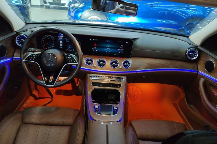 Used Mercedes-Benz E-Class 2023 Facelift E 260 L
