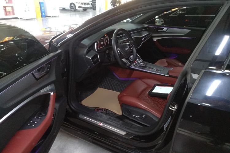 Used Audi A7L 2024 45 TFSI quattro S-line Black Warrior Edition
