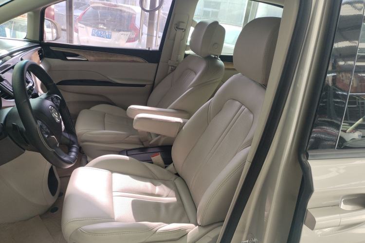 Used Buick GL8 2017 ES 28T Comfort Model China V Standard
