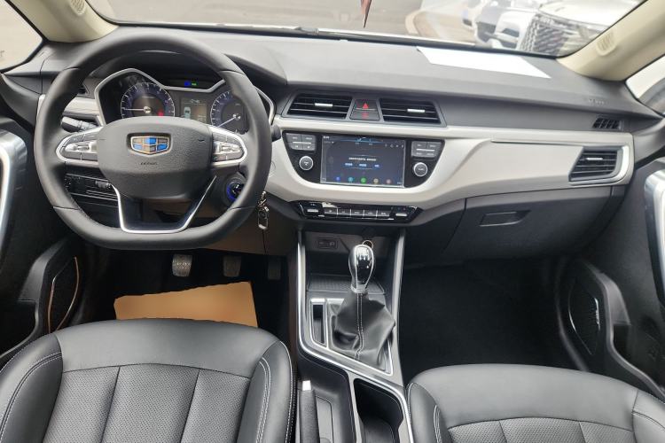 Used Geely Auto Vision X3 2019 Upgraded Model 1.5L Manual Luxury Version