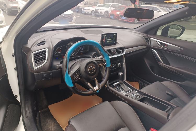 Used Mazda CX-4 2018 2.0L Automatic Two-Wheel Drive Blue Sky Premium Upgrade Version China VI Standard
