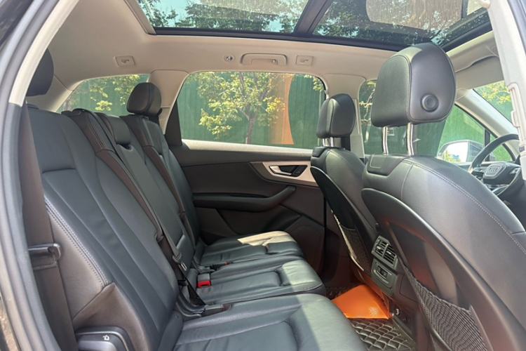 Used Audi Q7 2019 45 TFSI Comfort Model
