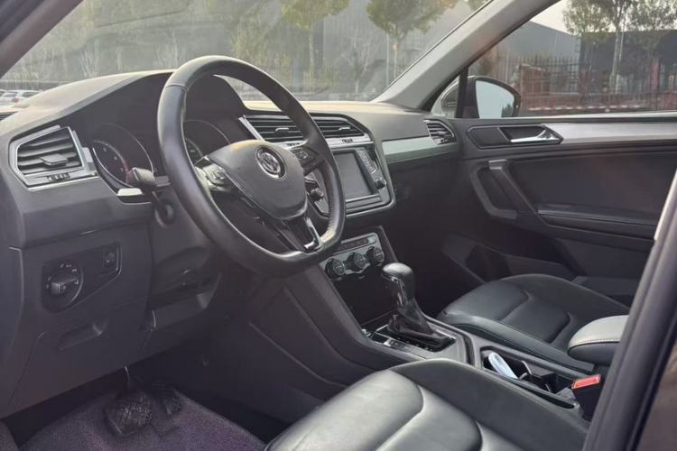 Used Volkswagen Tiguan L 2018 330TSI Automatic Two-Wheel Drive Luxury Edition
